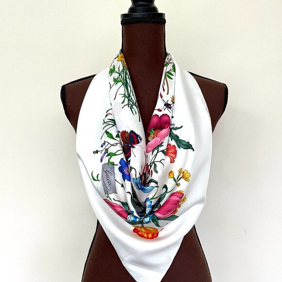 Display #3 Gucci Scarf Iconic Flora Print White Silk Wrap - Picture 11 of 14